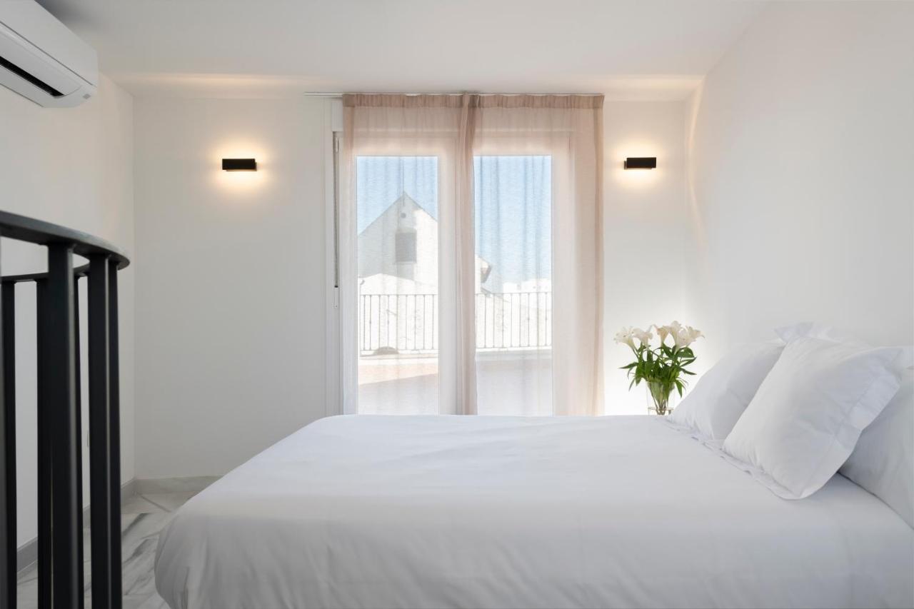 Magno Apartments San Gil - Shared Jacuzzi Sevilla Eksteriør billede