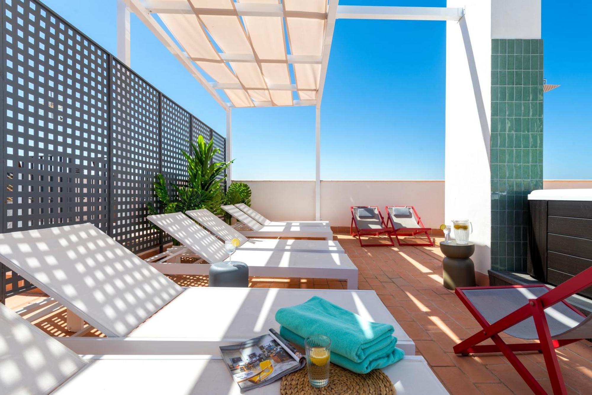 Magno Apartments San Gil - Shared Jacuzzi Sevilla Eksteriør billede